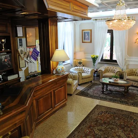 Отель Savona 3*