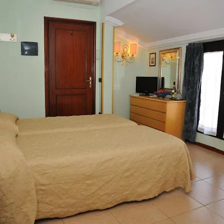 Savona 3*